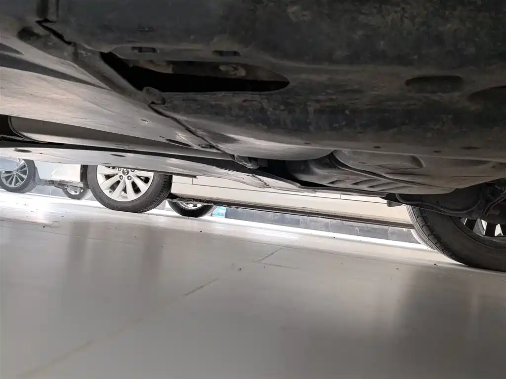 Volkswagen Tiguan L 2019 Facelift 330TSI Auto 2WD Panorama Comfort China VI фото 21