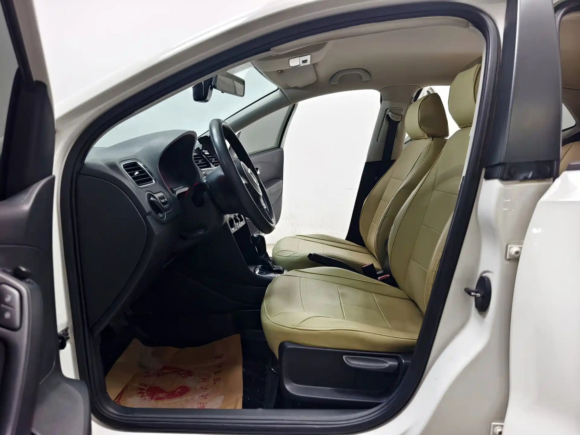 Photo 10 - Volkswagen Polo