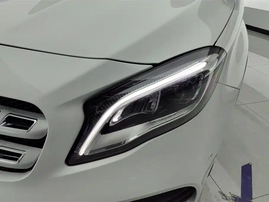 Mercedes-Benz GLA 2018 GLA 220 4MATIC Sport фото 5