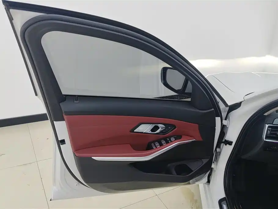 BMW 3 Series 2022 Facelift 325i M Sport Package фото 7