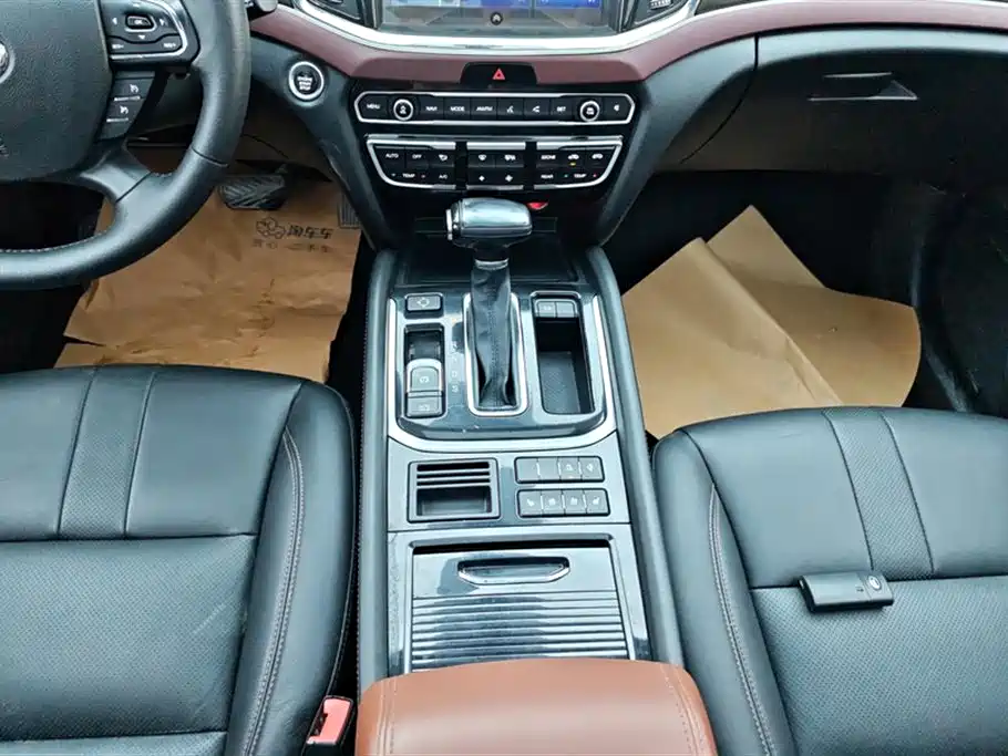 GAC Trumpchi Trumpchi GS8 2017 320T 2WD Luxury Smart Connect (7-seater) фото 16
