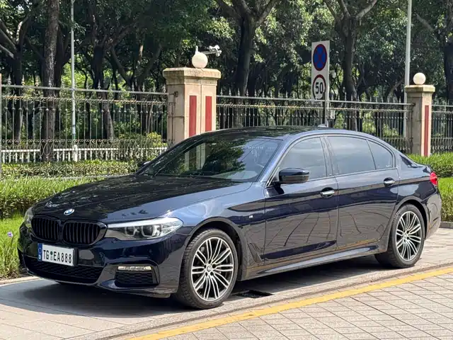 BMW 5 Series 2018 Facelift 530Li Leading M Sport Package — фото 1