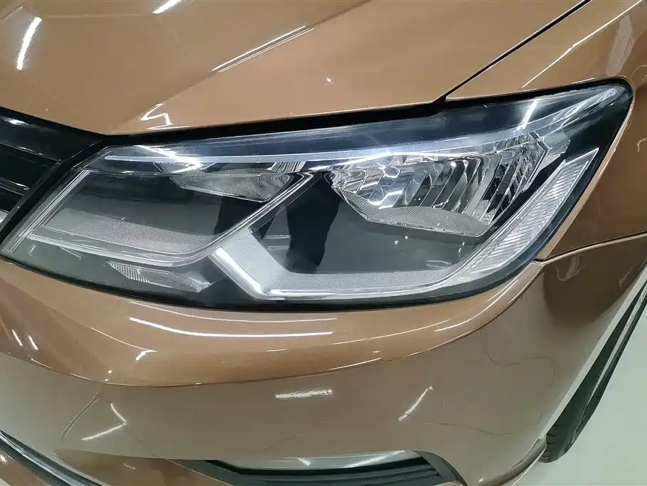 Volkswagen Lamando 2017 280TSI DSG Comfort Edition фото 5