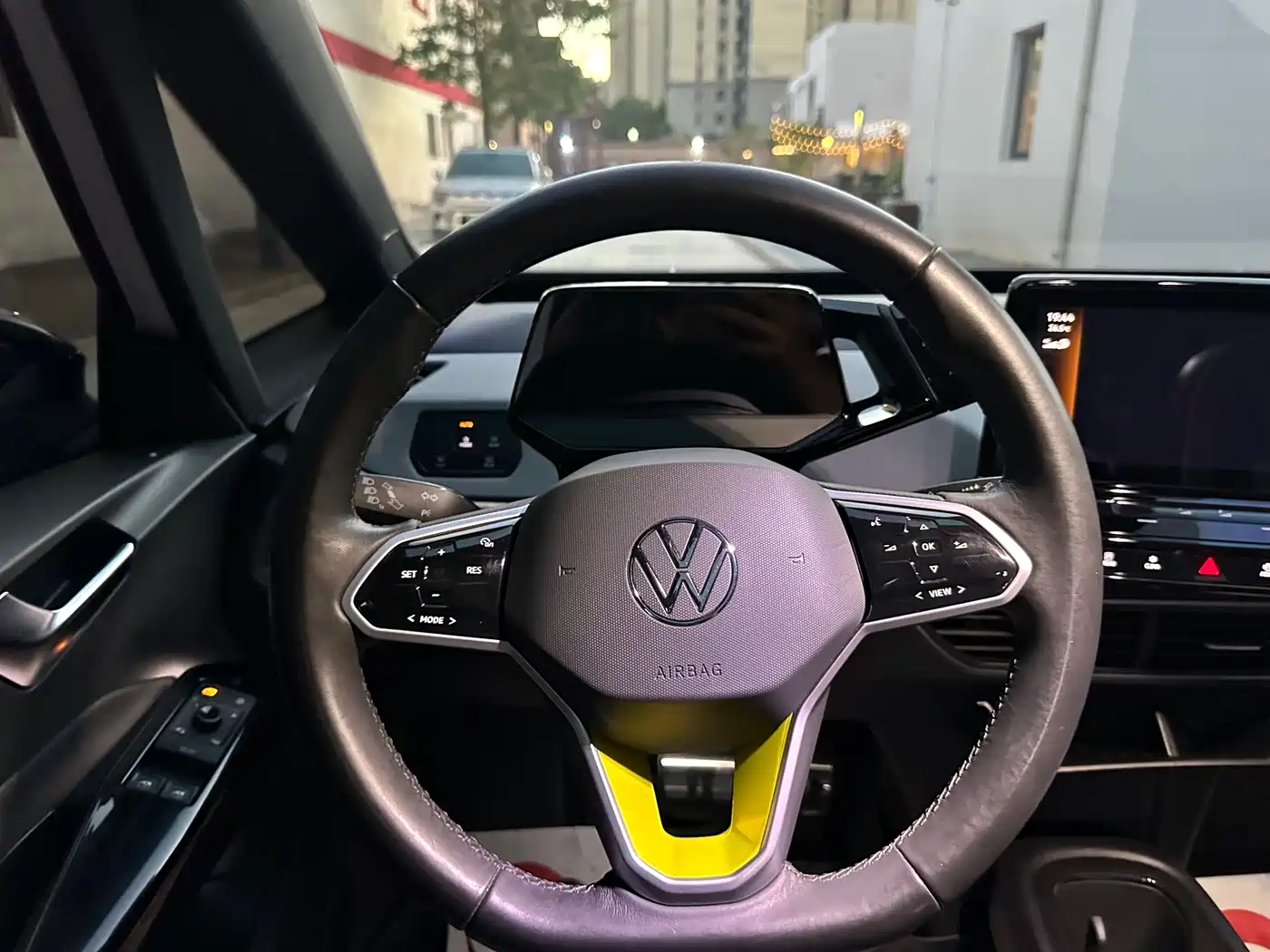 Volkswagen ID.3 2023 Pure Smart Edition фото 16