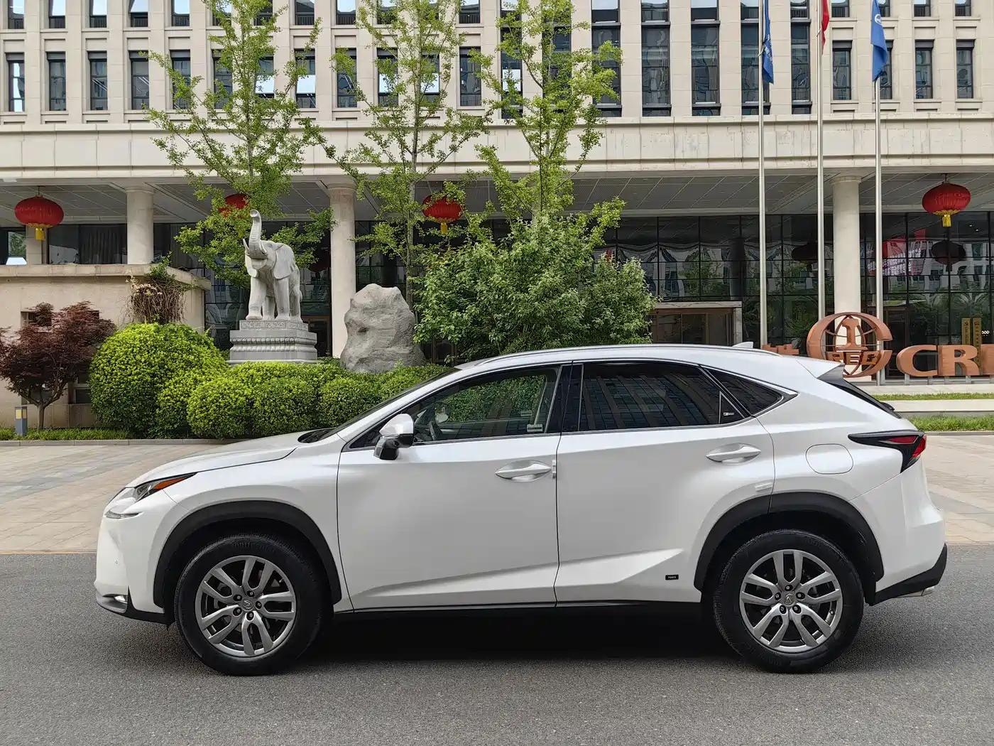 Lexus NX 2015 200t AWD F Sport фото 4