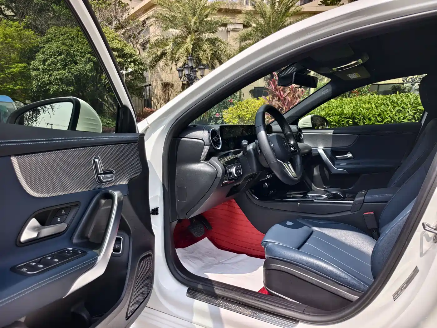 Mercedes-Benz A-Class 2020 Facelift A 180 L Sport Sedan фото 8