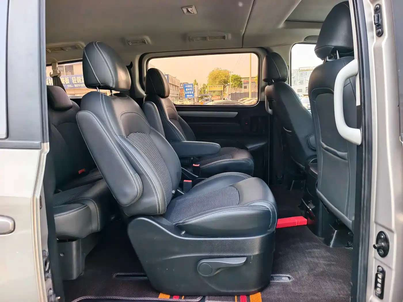 SAIC Maxus Maxus G10 2016 2.0T Automatic Executive Edition фото 14