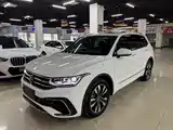 Фото 1 - Volkswagen Tiguan L