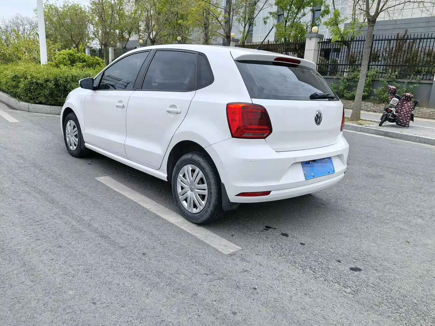 Volkswagen Polo 2016 1.4L Manual Trend фото 5