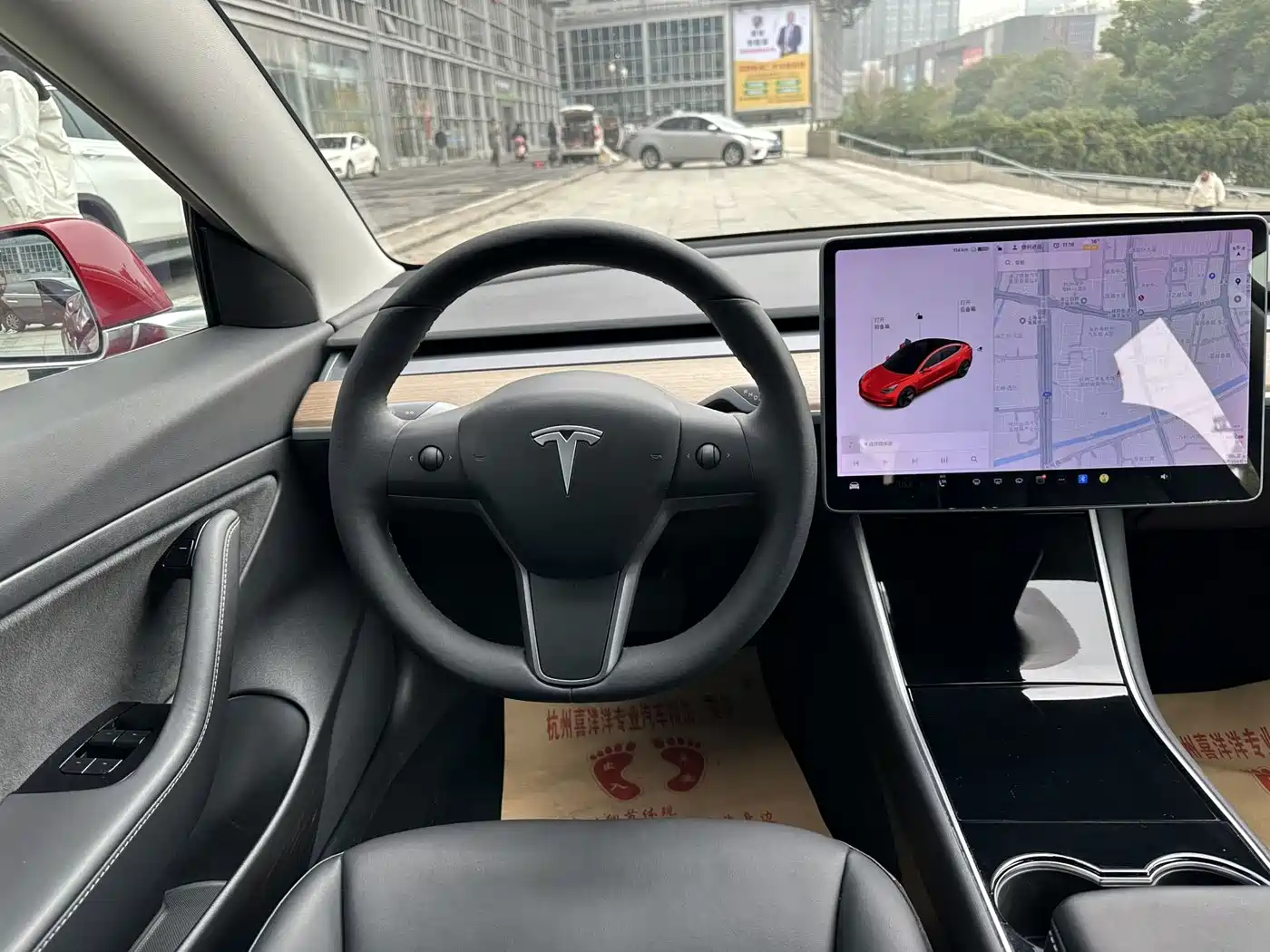 TESLA MODEL 3