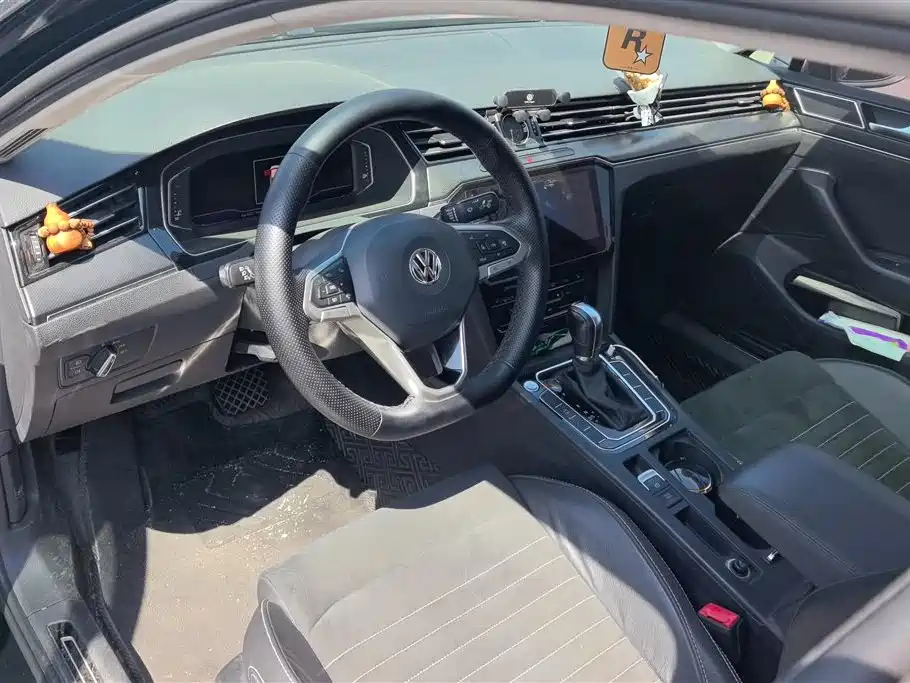 Volkswagen Magotan 2020 330TSI DSG Luxury фото 12