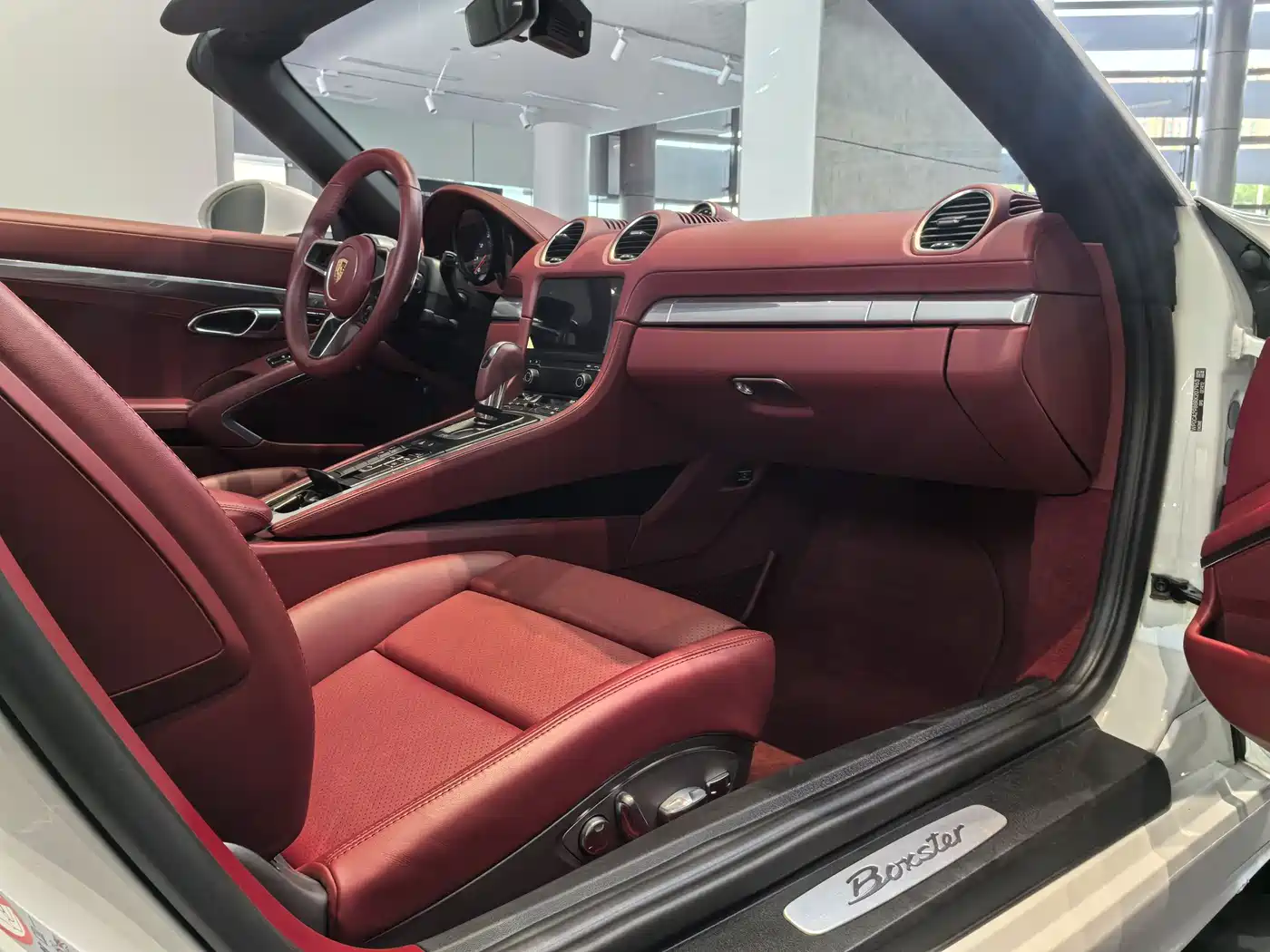 PORSCHE 718