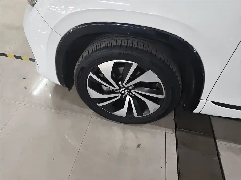 Volkswagen Tayron X 2023 330TSI 2WD Premium High-Performance Edition фото 25