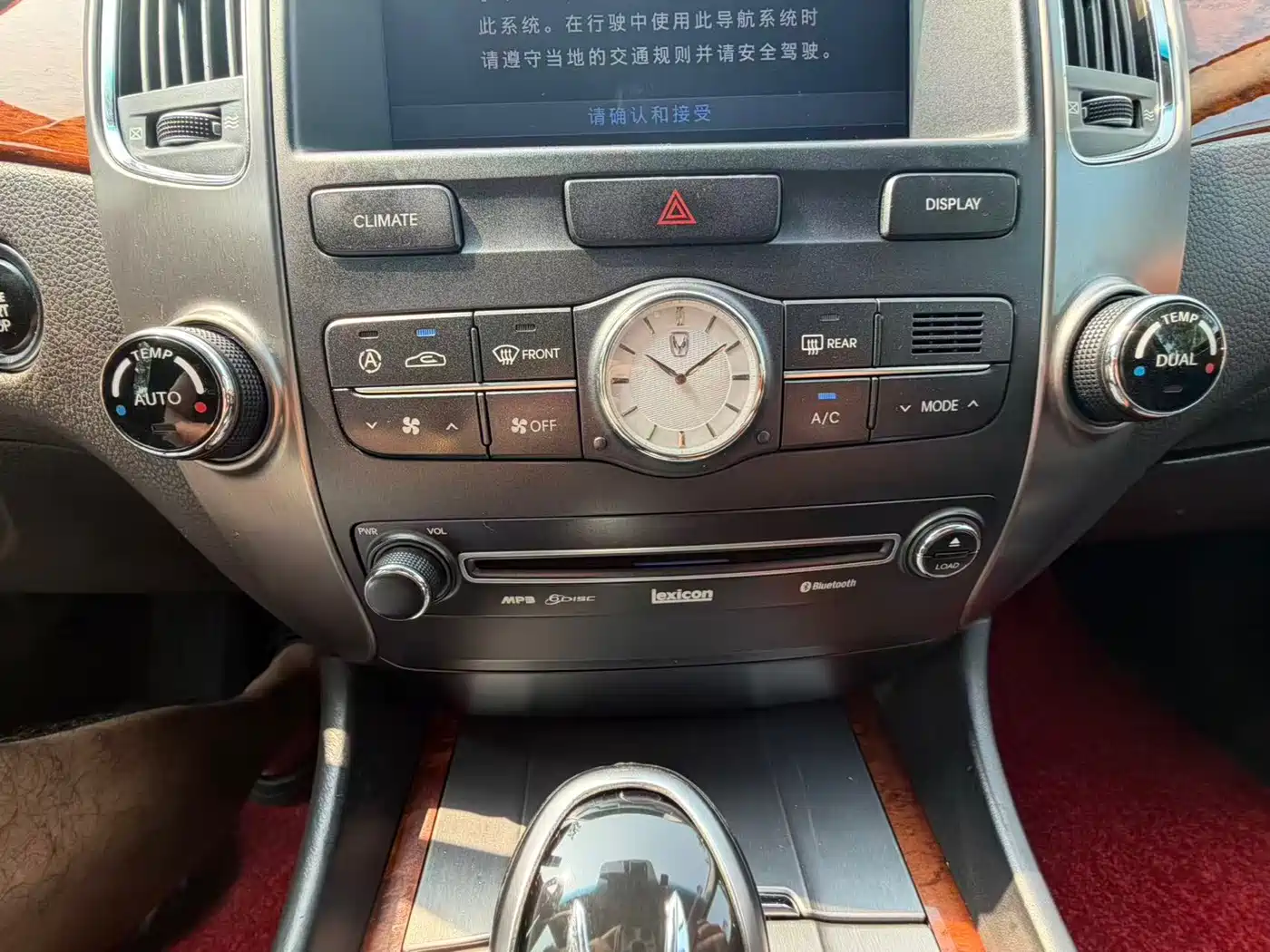 Hyundai Equus 2011 2009 3.8 Premium Edition