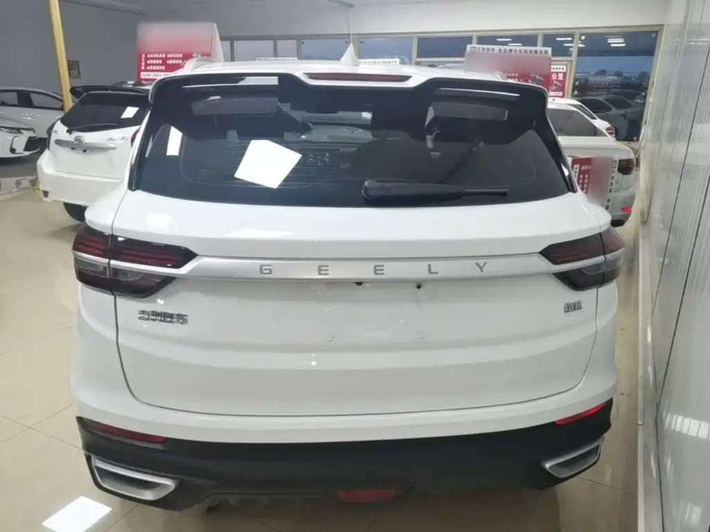 Фото 6 - Geely Coolray