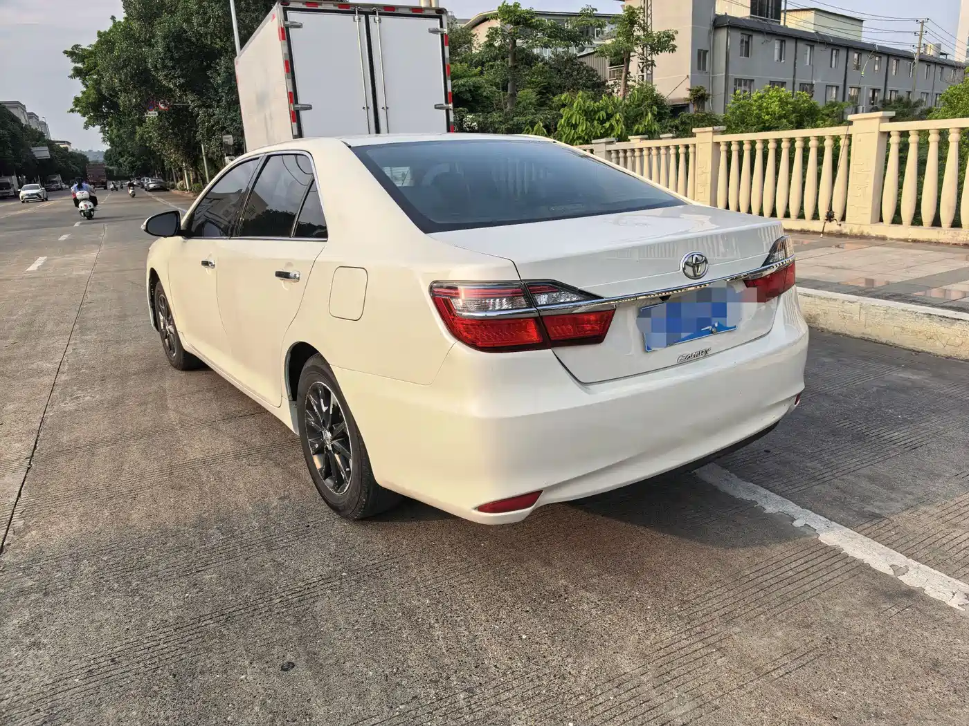 Toyota Camry 2015 2.0G Leading Edition фото 13