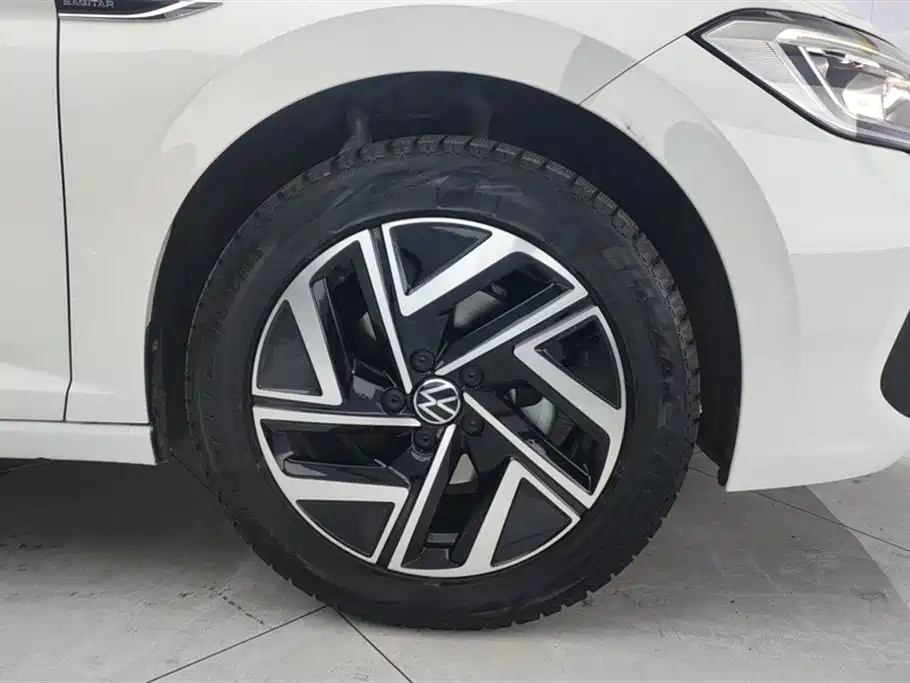 Volkswagen Sagitar 2024 300TSI DSG Flying Edition фото 6
