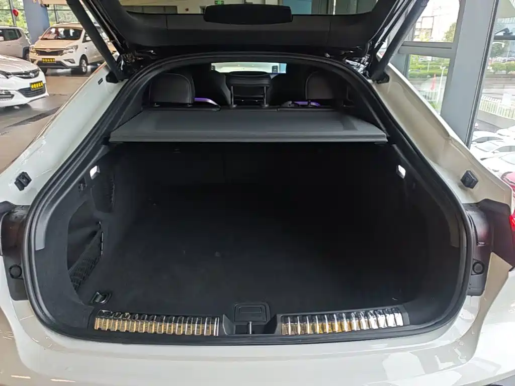 صورة 19 - Audi A5L Sportback
