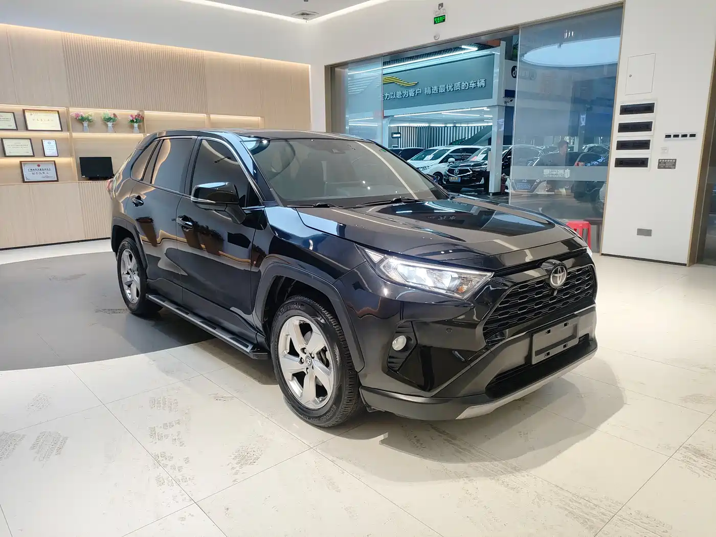 Toyota RAV4 Rongfang 2021 2.0L CVT 2WD Trend фото 2