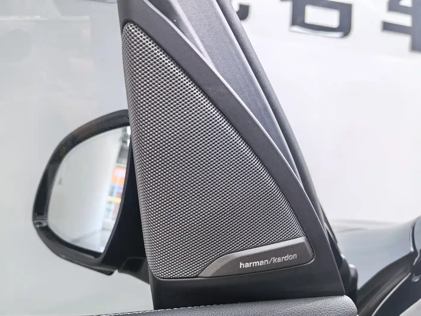 BMW iX3 2022 Innovation Leader фото 21