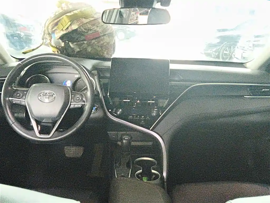 Toyota Camry 2021 2.0G Luxury Edition фото 10