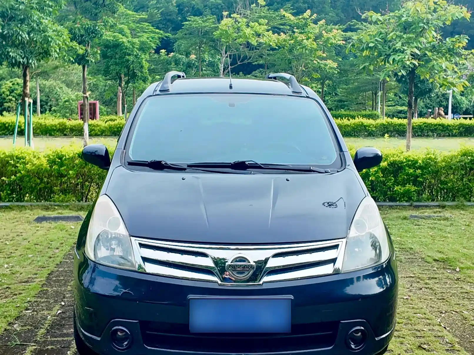 صورة 2 - Nissan Livina