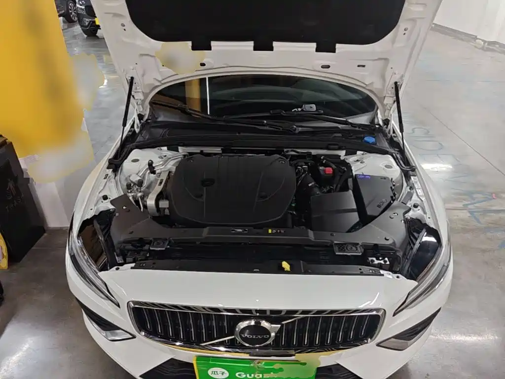 Фото 20 - Volvo S60