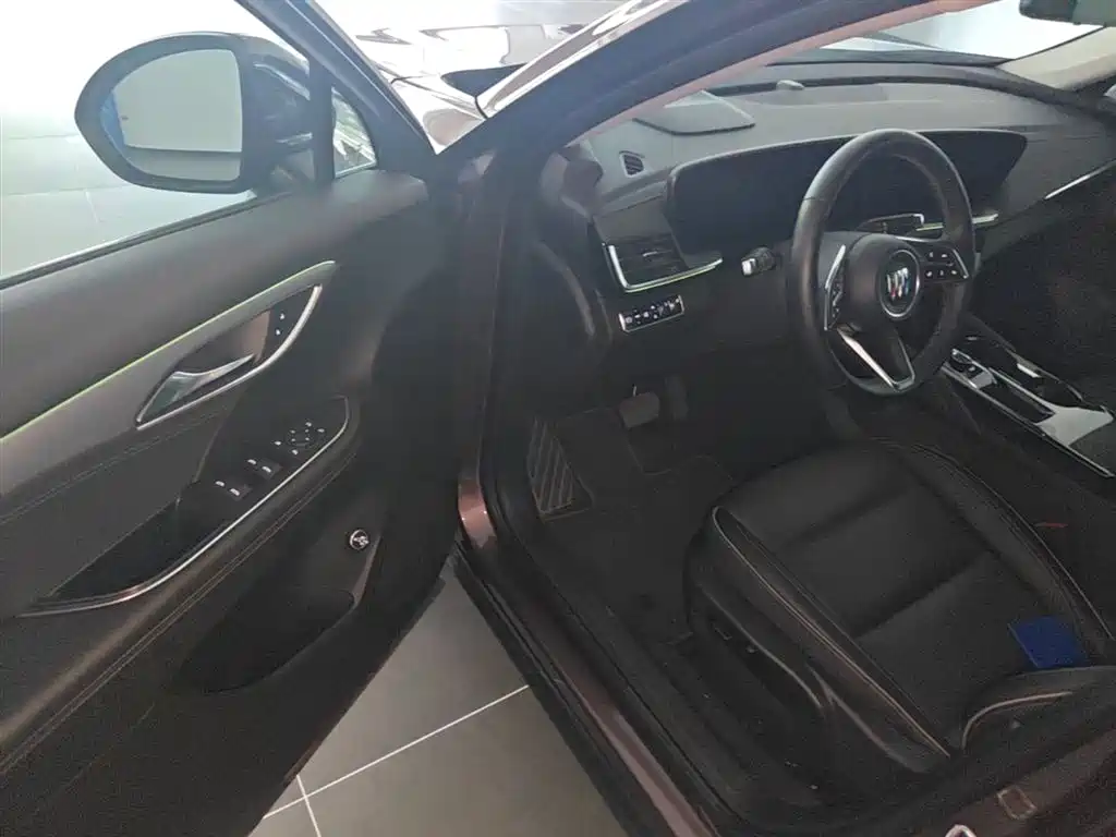 Buick Envision Plus 2024 Envision Plus 28T 4WD Premium Edition фото 23