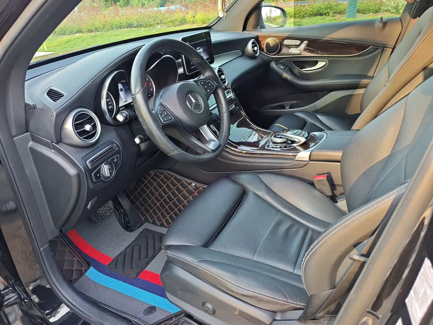 Mercedes-Benz GLC 2018 GLC 260 4MATIC Dynamic фото 8
