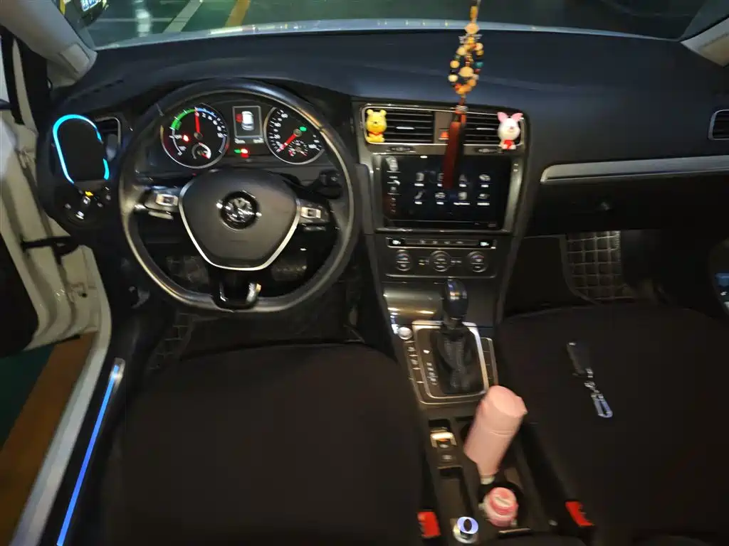 VOLKSWAGEN GOLF*PURE ELECTRICITY