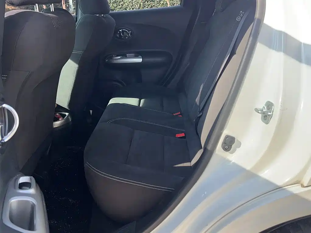 INFINITI ESQ