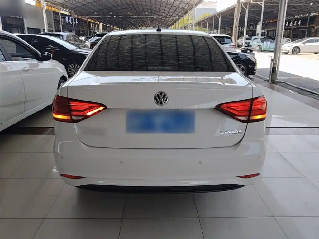 Volkswagen Lavida 2019 Lavida Start 1.5L Auto Trend (China VI) фото 4