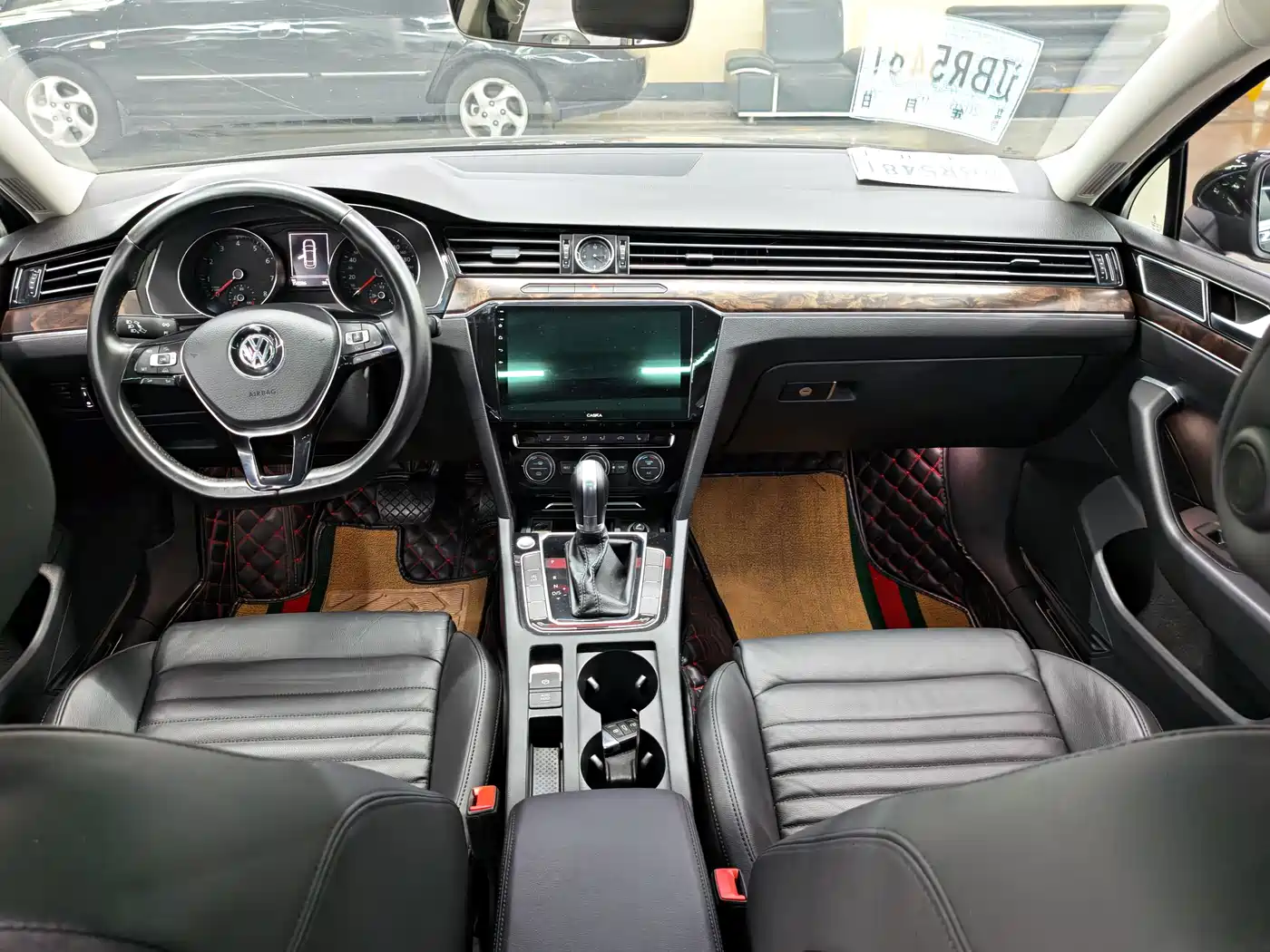 Volkswagen Magotan 2018 Facelift 330TSI DSG Luxury фото 11