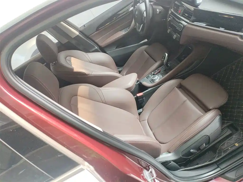BMW X1 2020 sDrive25Li Leading Model фото 4