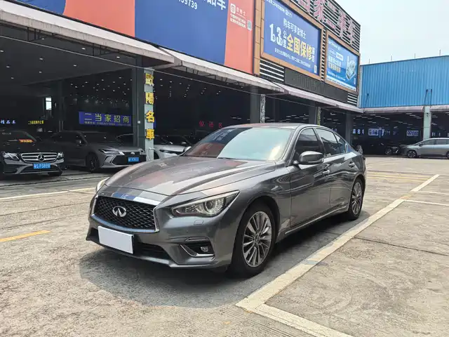 INFINITI Q50L