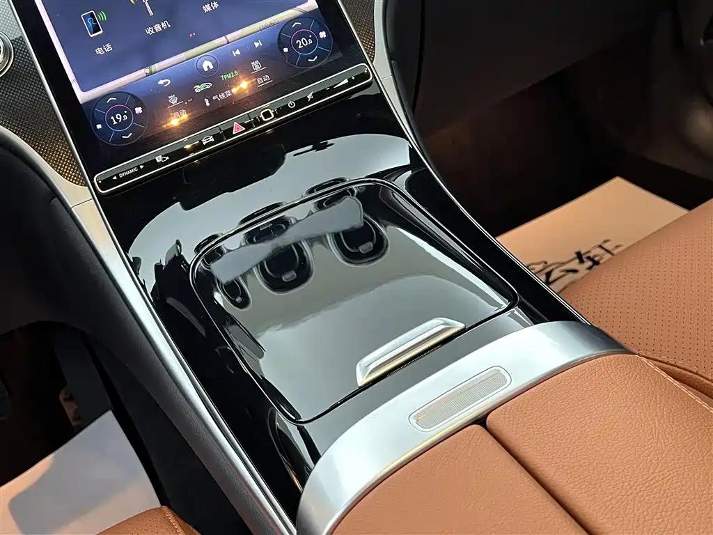 Mercedes-Benz GLC 2023 GLC 260 L 4MATIC Dynamic 7-Seater фото 8