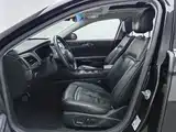 Photo 10 - Ford Taurus