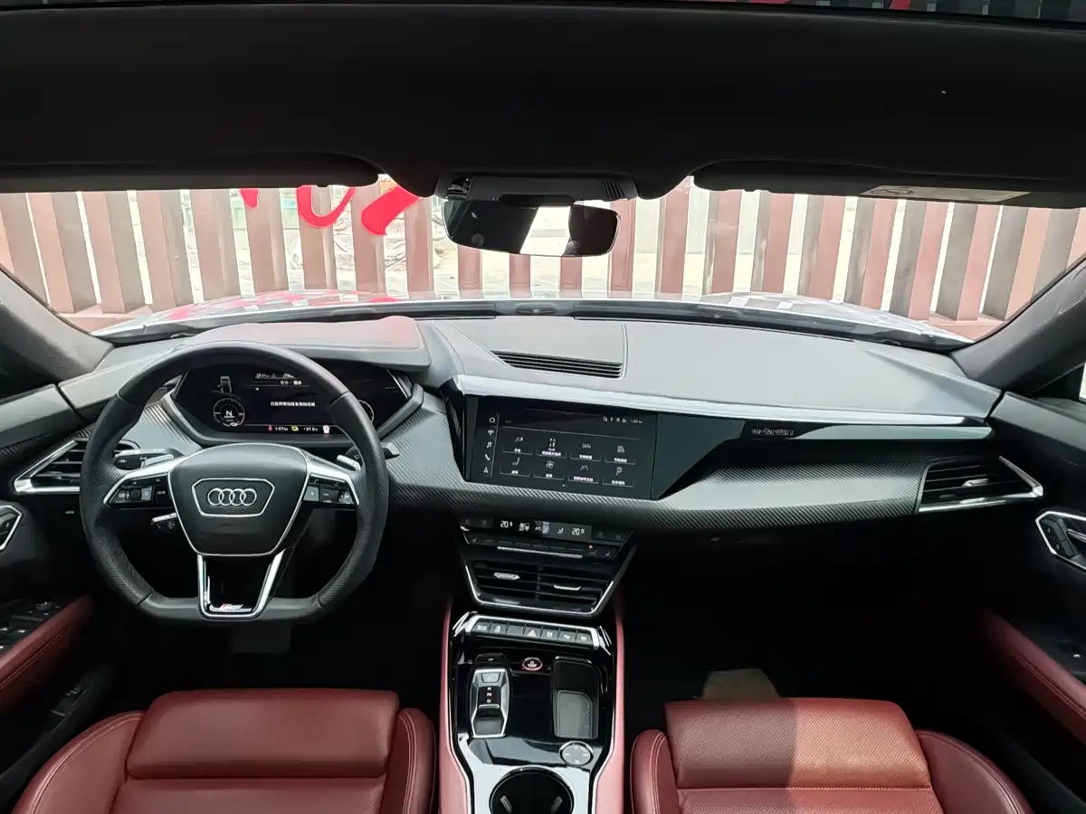 Audi e-tron GT 2024 2023 Base Model