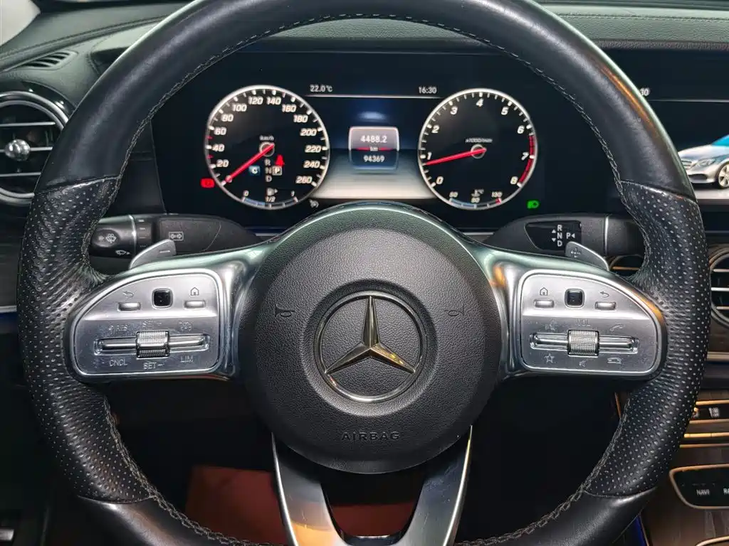 Mercedes-Benz E-Class 2020 E 300 L Sport Luxury Model фото 9
