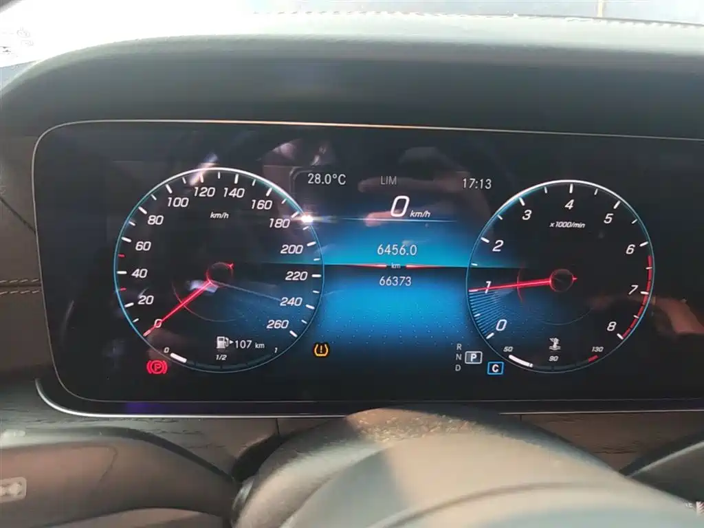 Mercedes-Benz E-Class 2022 Second Facelift E 300 L Sport Luxury фото 12