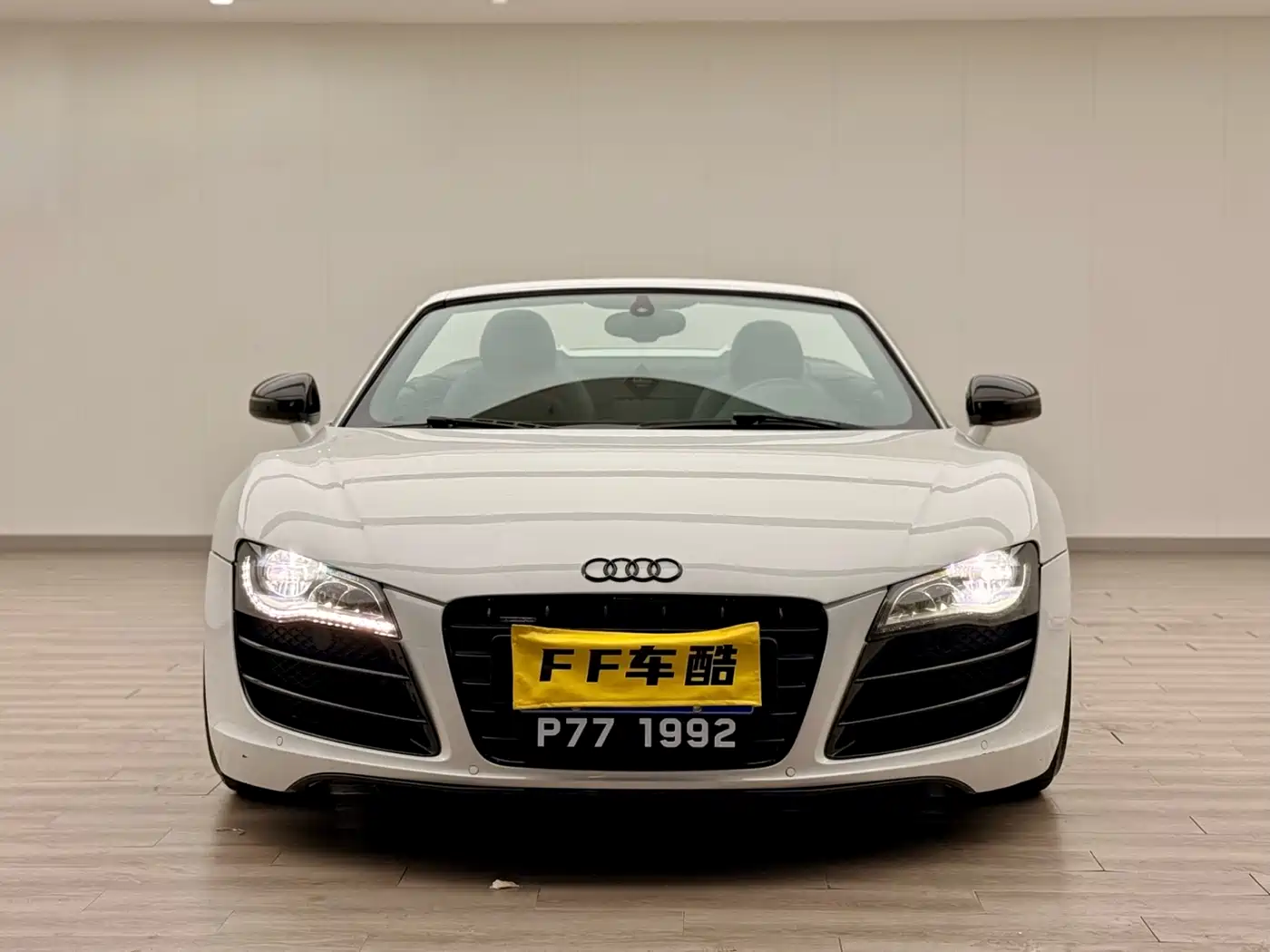 Audi R8 2011 Spyder 5.2 FSI quattro фото 2