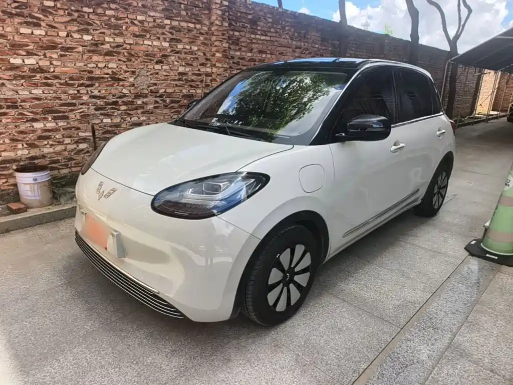 Wuling Motors Wuling Bingo 2023 Model 333km Telepathic Connect+ Version