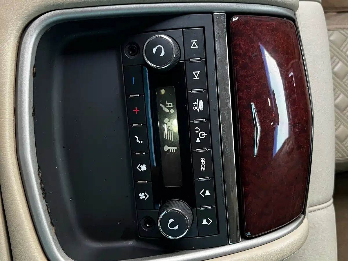 Cadillac SLS 2012 2.0T Comfort фото 32