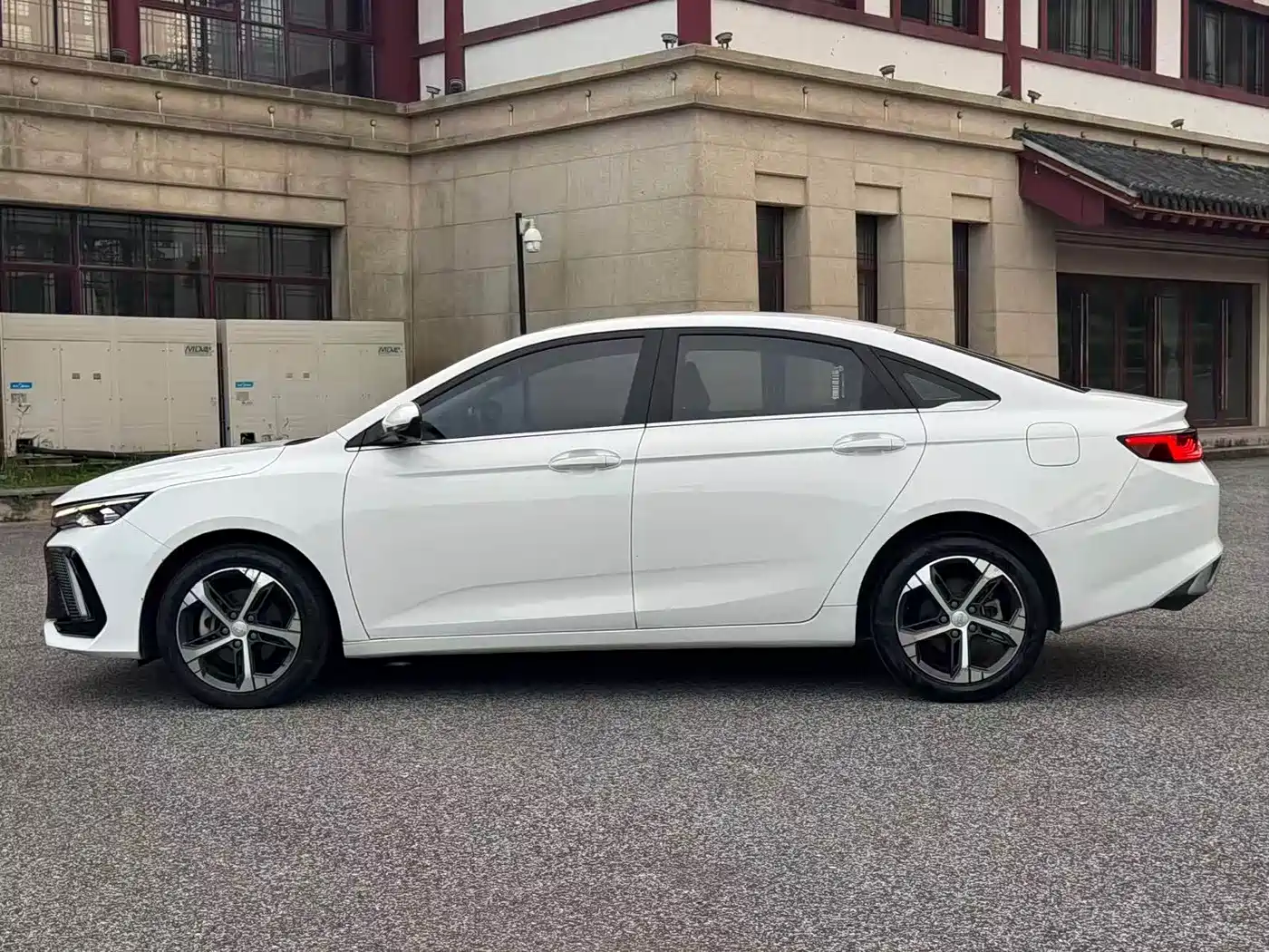 Geely Emgrand L 2022 2022 1.4T CVT Supreme