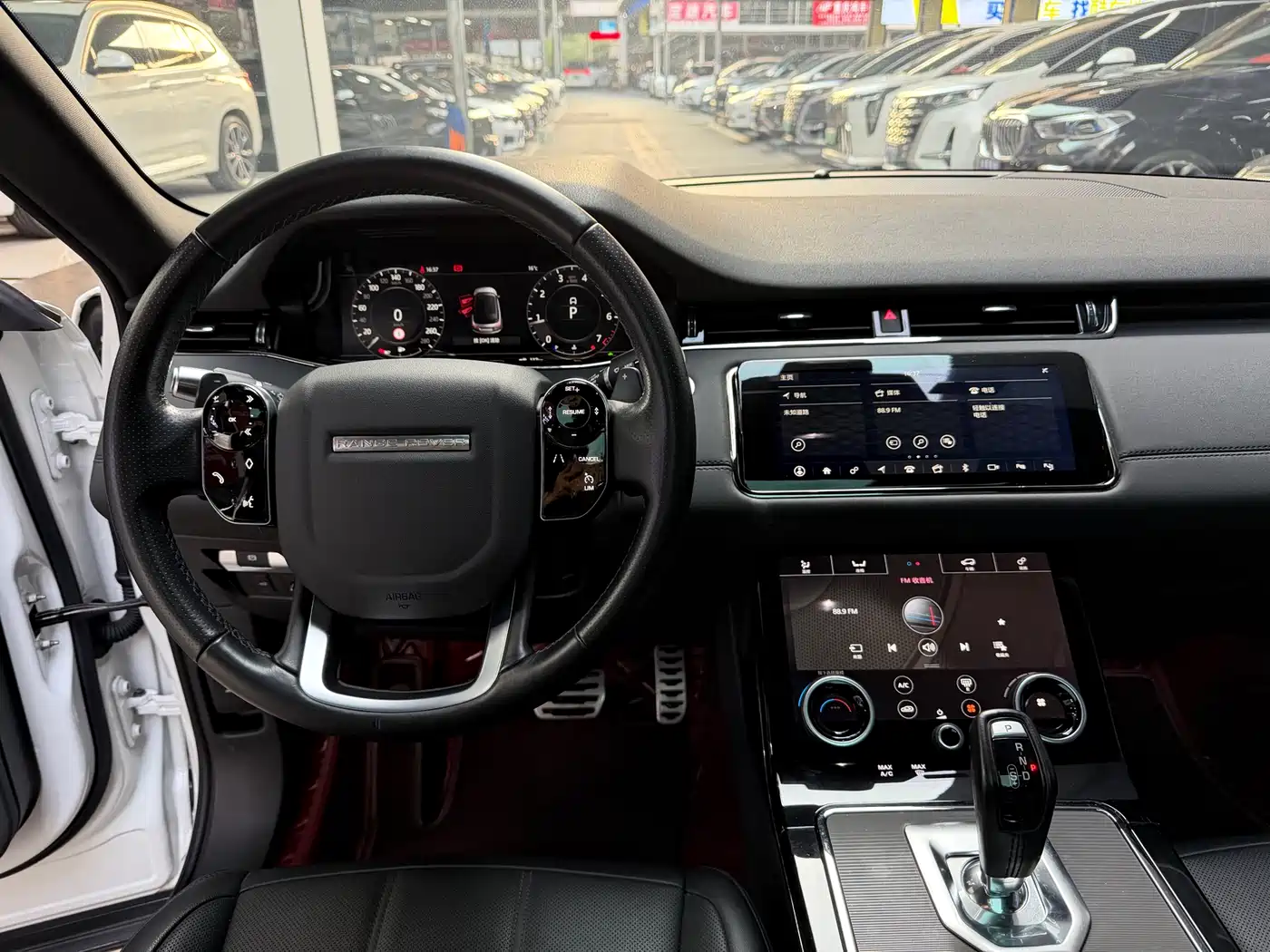 Land Rover Range Rover Evoque 2020 249PS R-DYNAMIC SE Sport Tech Edition фото 14