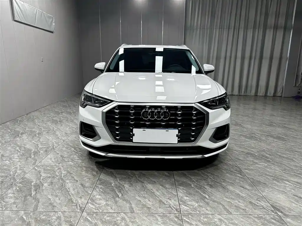 Audi Q3 2022 35 TFSI Fashion Elegance фото 2