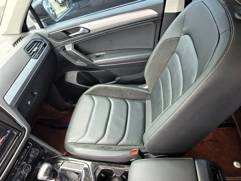 Volkswagen Tiguan L 2019 330TSI Automatic 2WD Panorama Comfort Edition China VI фото 11
