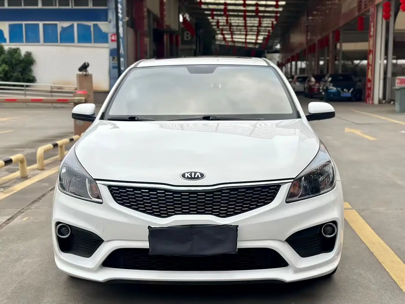 Kia K2 2018 2017 Sedan 1.4L AT GLS