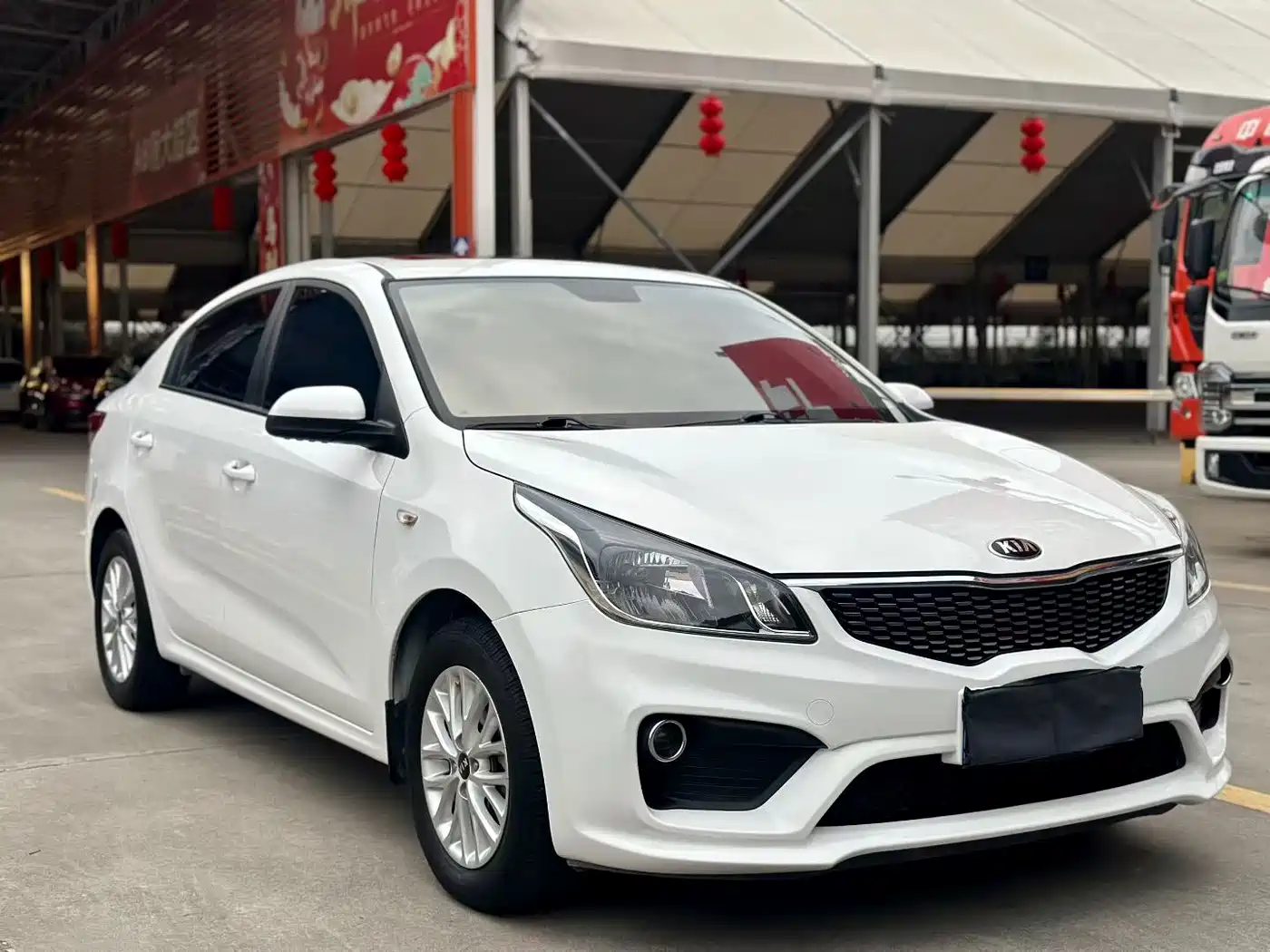 Kia K2 2018 2017 Sedan 1.4L AT GLS
