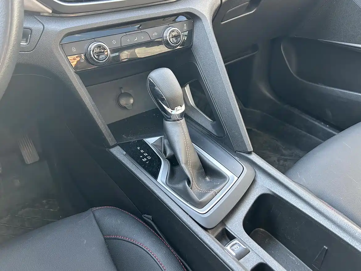 Chevrolet Volando 2020 Mild Hybrid Redline 530T Automatic Premium Edition (5+2 seater) фото 15